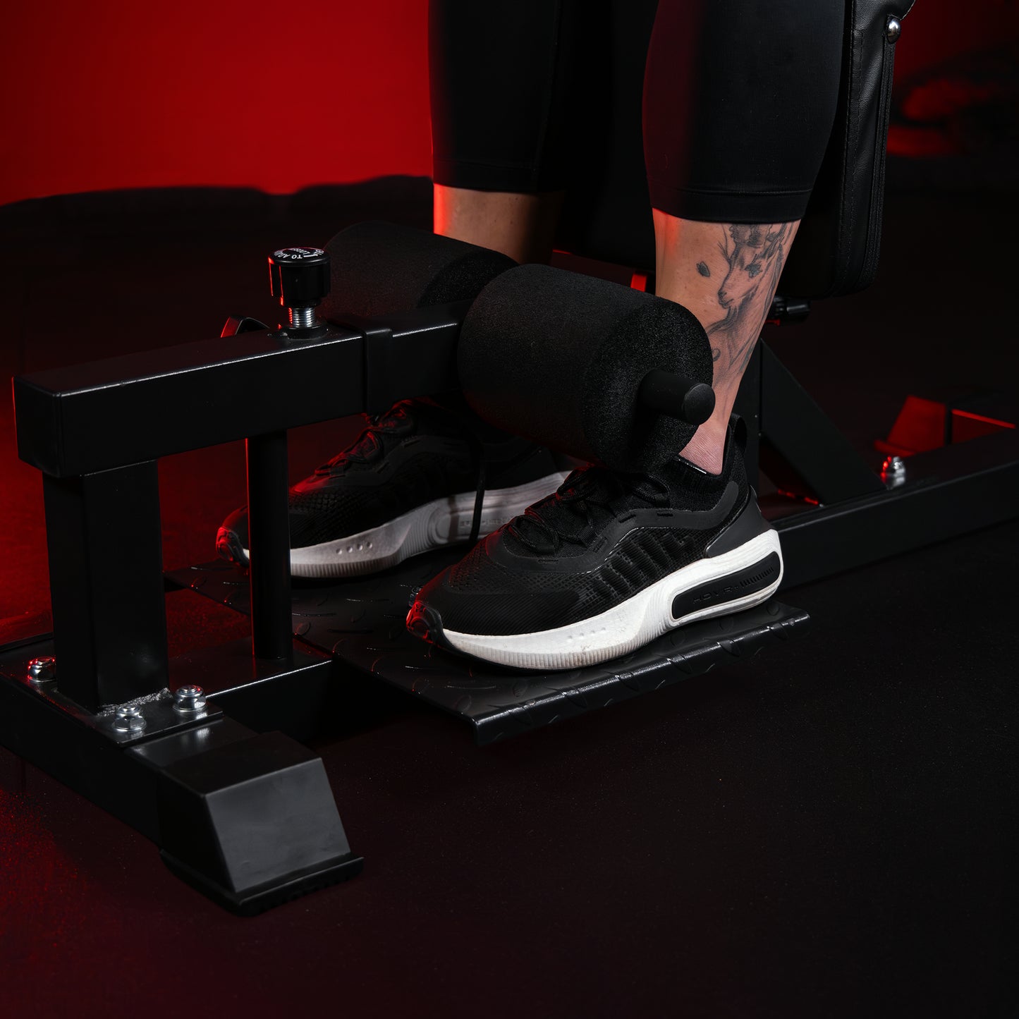 Sissy Squat klupa za čučnjeve