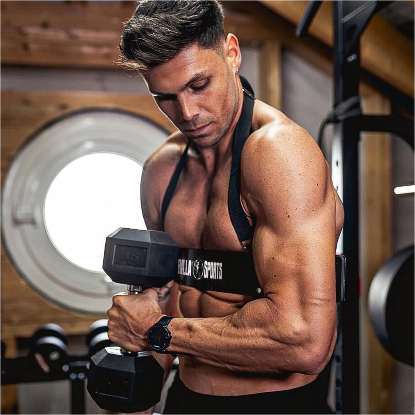 Pojas za izolovanje bicepsa