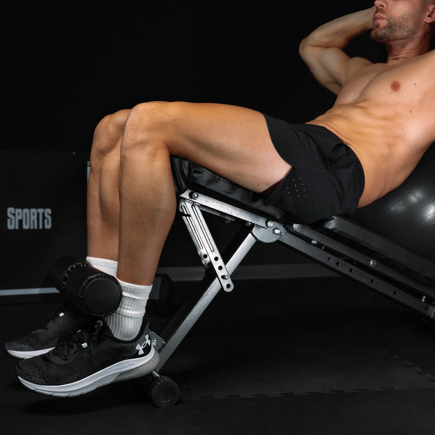 Podesiva klupa sa dodatkom za noge