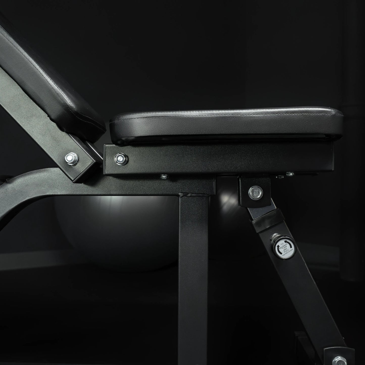 Multifunkcionalna ravna klupa za vežbanje