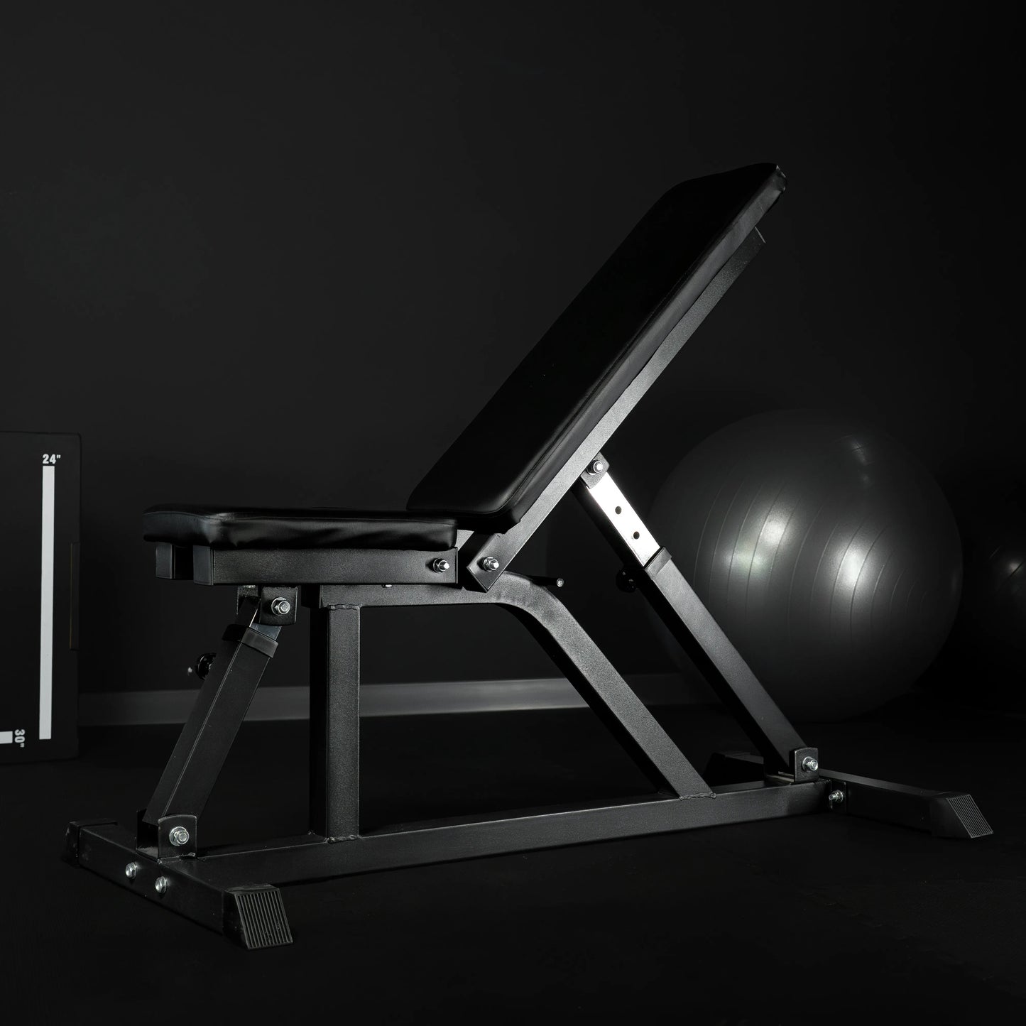 Multifunkcionalna ravna klupa za vežbanje